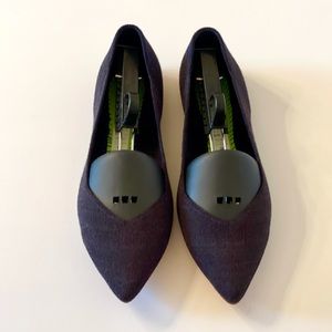 BNIB Retired Shadow Merino Points in 9 by Rothy’s